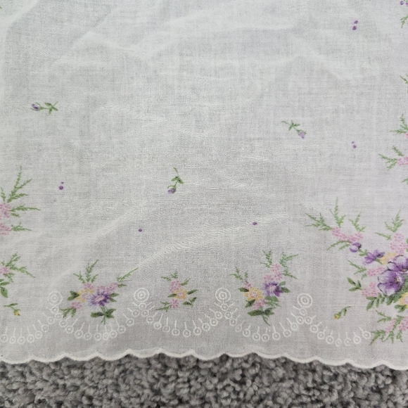 VTG Floral Handkerchief Lot Hankies Set of 3 White w/ Purple Pink Yellow Flowers - Picture 5 of 15